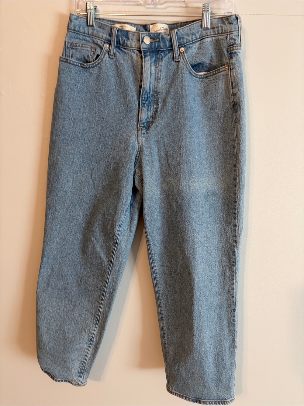 Universal Thread vintage Straight-Leg Jeans in Light Wash Blue. 10/30.99%cotton